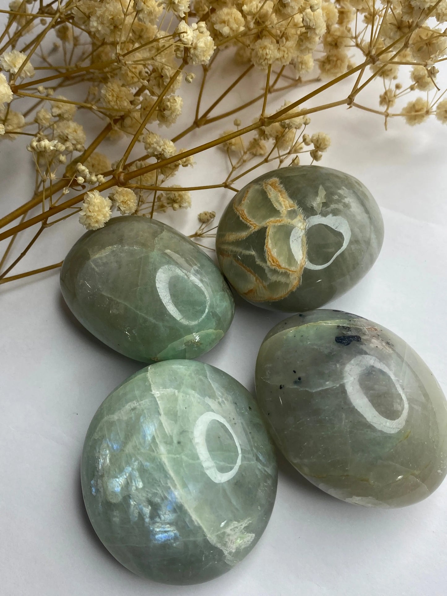 קריסטל מונסטון ירוקה מהצד