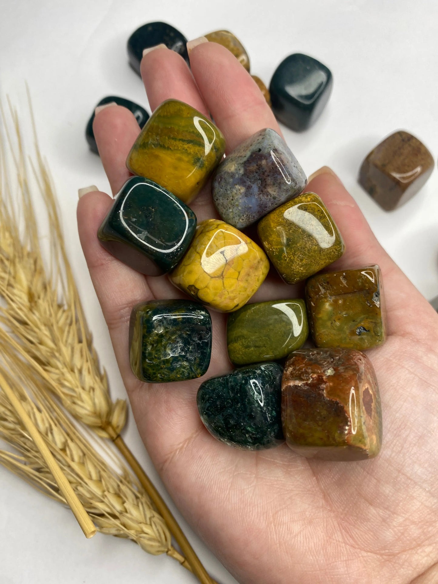 אושן ג׳ספר קוביה חלוק נחל | יצירתיות | חופש | קרקוע Phoenix Crystals