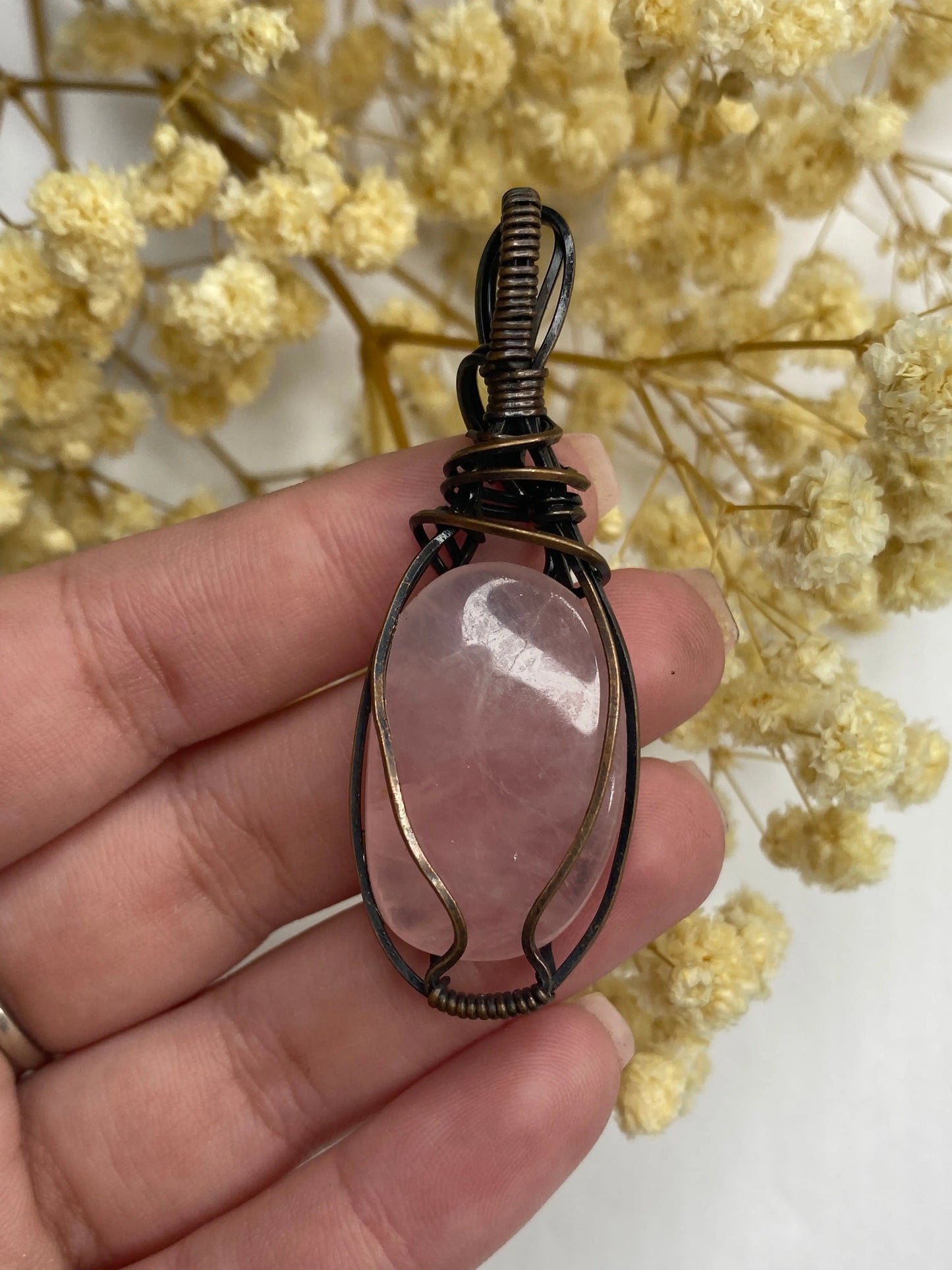 תליון עבודת יד רוז קוורץ | אהבה | רוגע | שלווה Phoenix Crystals