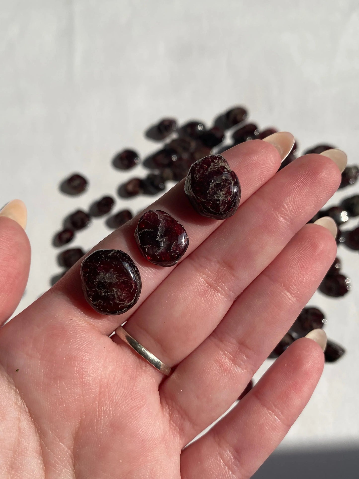 גארנט חלוק נחל | מוטיבציה | תשוקה | בטחון Phoenix Crystals - פניקס קריסטלים