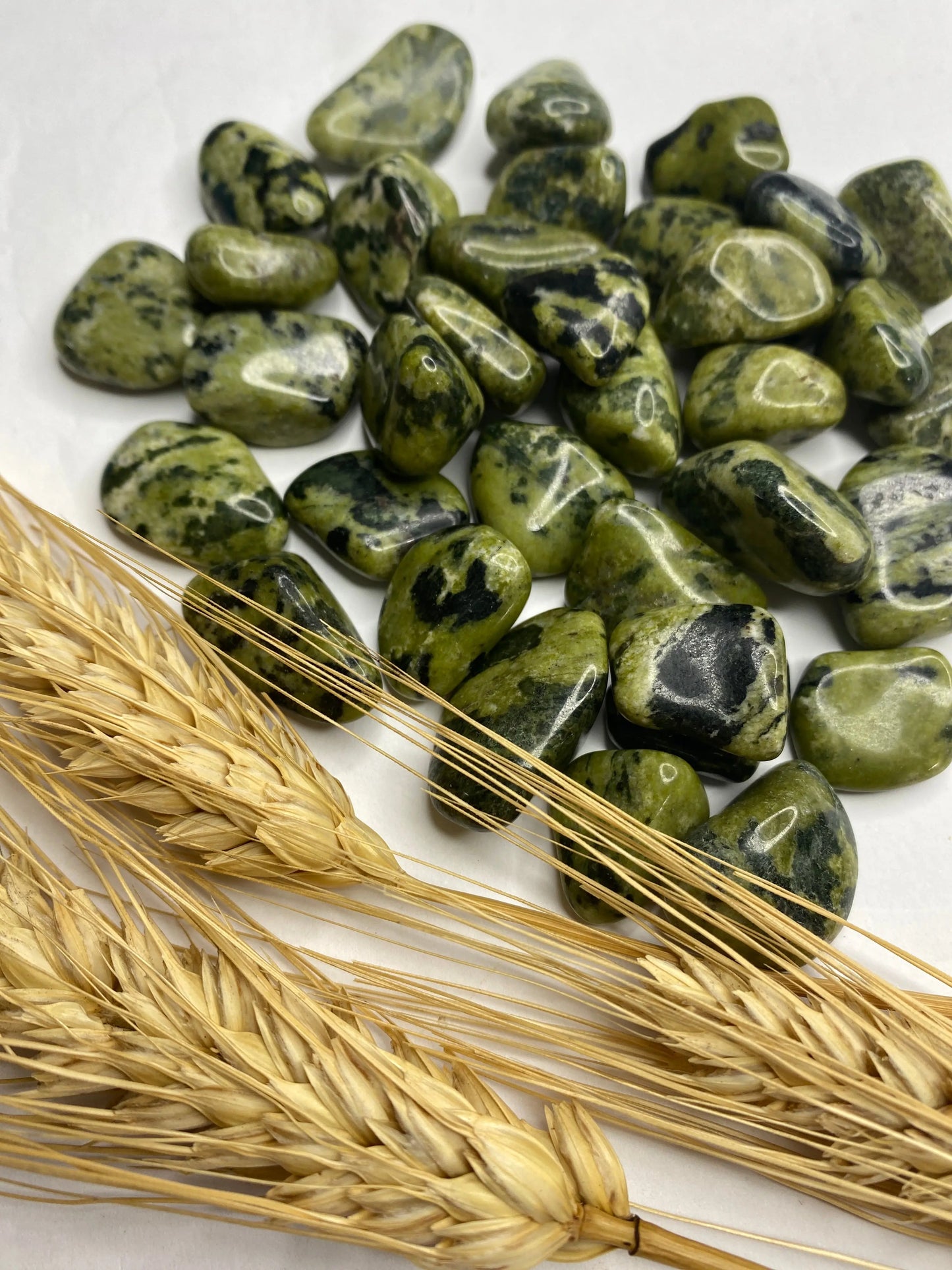 סרפנטיין | זרימה | ריפוי | רוגע Phoenix Crystals - פניקס קריסטלים