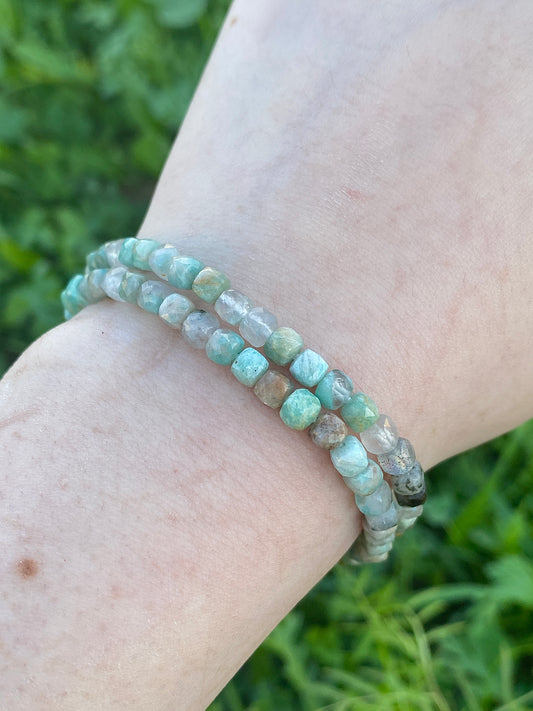 צמיד אמזונייט | חיבור ללב | אמת פנימית | בהירות תקשורתית